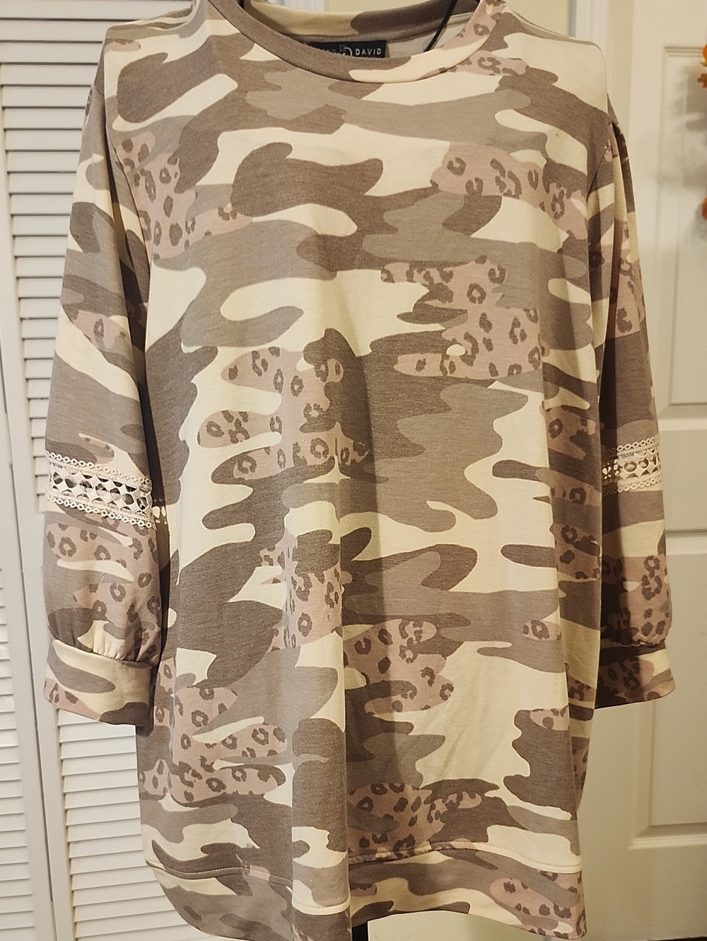 Fred David Taupe and Cream Camo Lace-Trim Pullover